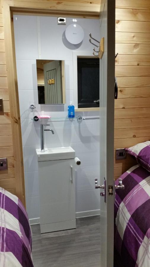 Loch Caroy Pods Villa Ose Bagian luar foto